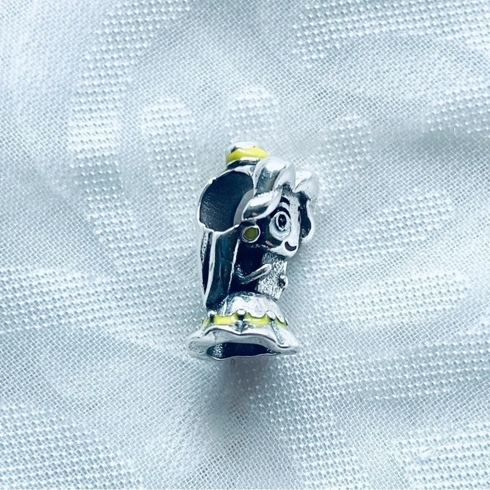 🌹 NWOT Princess Belle Charm